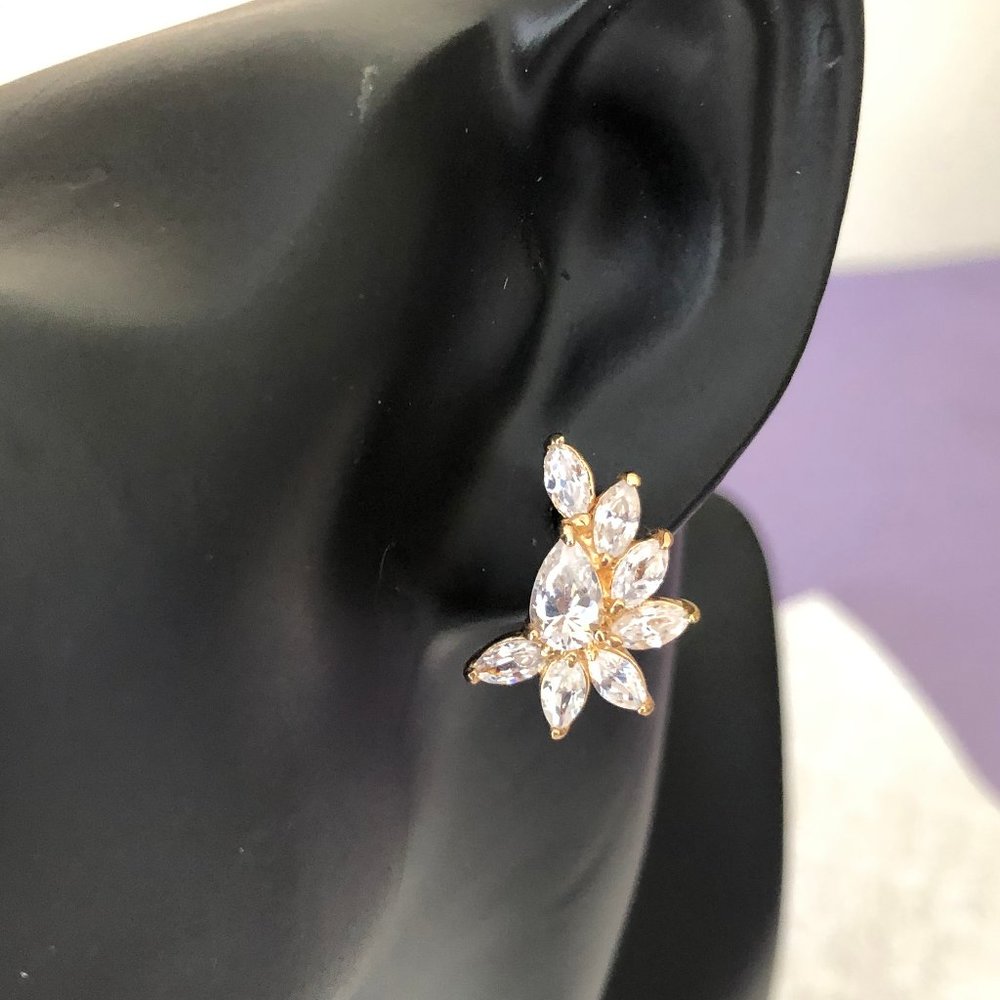 Vintage Crystal Earrings Pierced Gold Finish